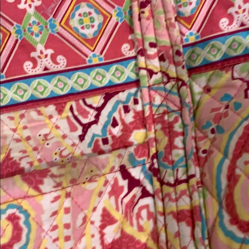 Vera Bradley pink Large overnight tote. - Picture 4 of 8